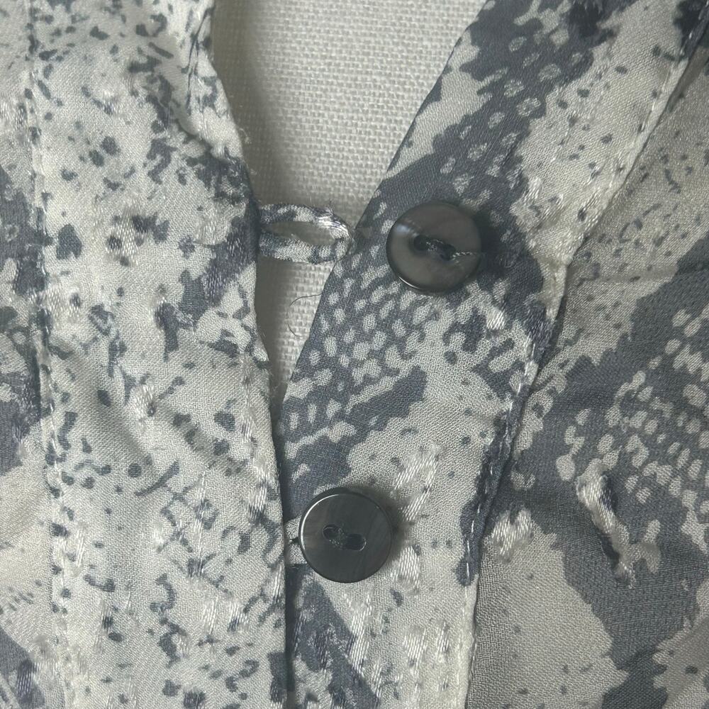 Chico's gray snakeskin semi sheer band collar silk button down size 3 - 16/18 XL - Picture 4 of 11